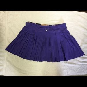Lululemon tennis skirt size 6. Great condition